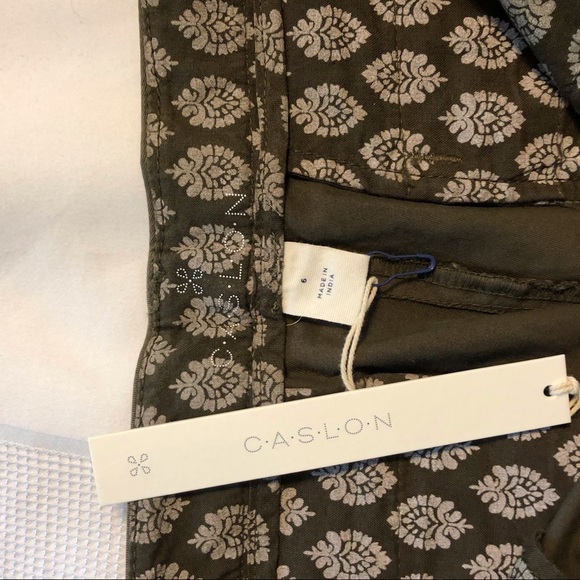 Caslon Chino Cuffed Ankle Pants. Size 6. NWT - Picture 4 of 7